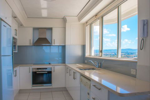 Cashelmara Burleigh Beachfront Apartments - Accommodation Great Ocean Road 6