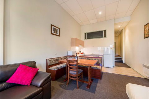 Falls Creek Country Club - Accommodation Great Ocean Road 7