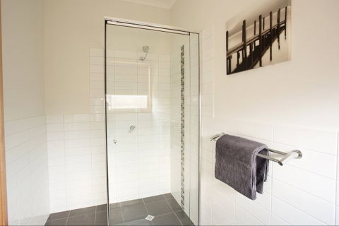 RED FIN Part Of BLUE FIN HOLIDAY HOMES - Accommodation Great Ocean Road 7