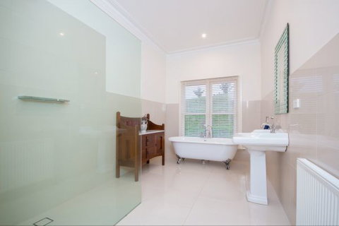 Shearer's Hill - Luxury Farm Stay - Accommodation Great Ocean Road 5