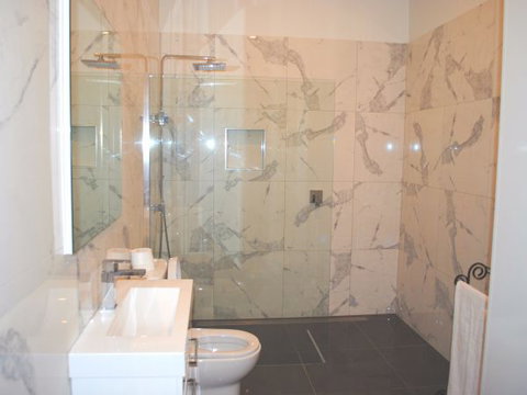 Sublime Spa Apartments On Murphy - Accommodation Great Ocean Road 5