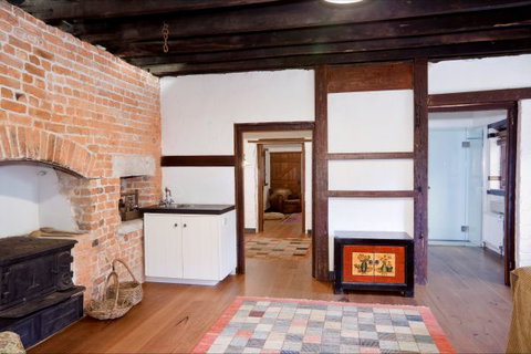 Vine Lodge Heritage Getaway - Accommodation Great Ocean Road 7