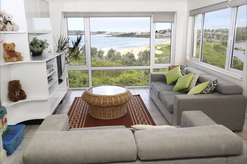 A Beach House Near Manly Two - Accommodation Great Ocean Road 1