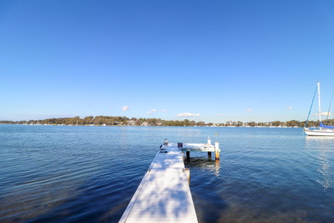 El Lago Jetty - Accommodation Great Ocean Road 9