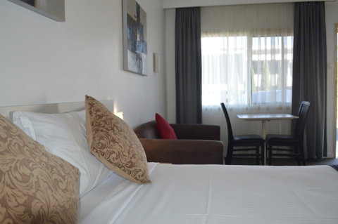Karinga Motel, SureStay Hotel By Best Western - Accommodation Great Ocean Road 0