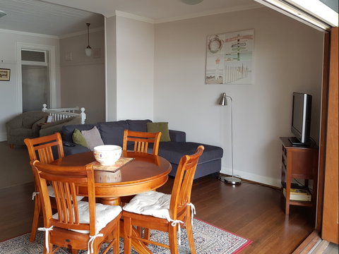 Newcastle Short Stay Apartments - Vista Apartment - Accommodation Great Ocean Road 3