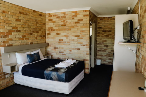 The Australian Hotel Motel - Accommodation Great Ocean Road 2