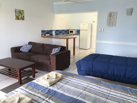 Cardwell Beachfront Motel - Accommodation Great Ocean Road 2