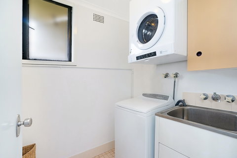 Newcastle Short Stay Apartments - Flagstaff Apartment - Accommodation Great Ocean Road 0