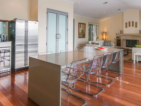 Becalmed On Sunshine Cove - Accommodation Great Ocean Road 2