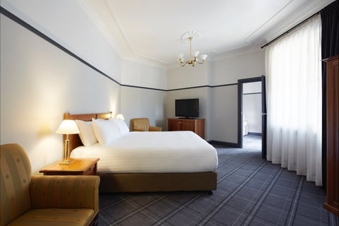Brassey Hotel - Accommodation Great Ocean Road 0