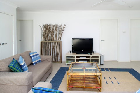 Fingal Bay Beach House - Accommodation Great Ocean Road 2