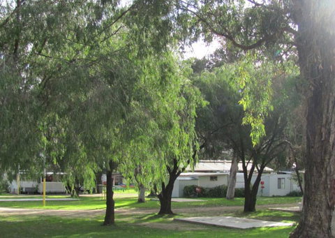Lake Clifton Caravan Park - Accommodation Great Ocean Road 2
