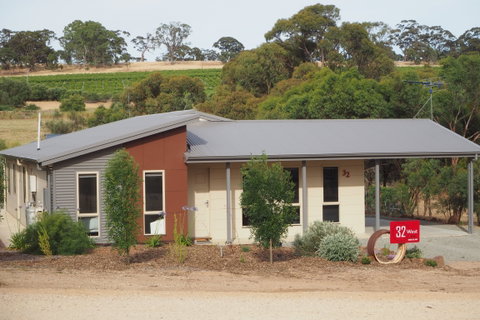 32 West B & B - Accommodation Great Ocean Road 0