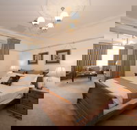 Cobb  Co Court Boutique Hotel - Accommodation Great Ocean Road