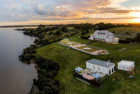 Campbell Point House - Accommodation Great Ocean Road 0