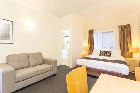Club Motel And Apartments - Accommodation Great Ocean Road 2