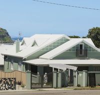 Merewether Beach House B and B - Accommodation Great Ocean Road
