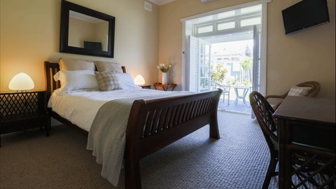 Merewether Beach House B And B - Accommodation Great Ocean Road 2