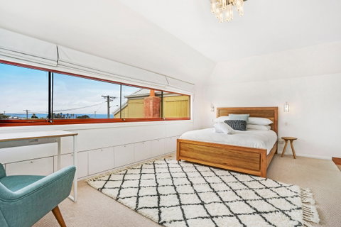 Newcastle Executive Homes - Oceanview Terrace - Accommodation Great Ocean Road 0