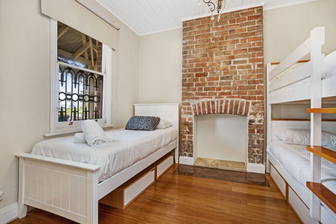Newcastle Executive Homes - Oceanview Terrace - Accommodation Great Ocean Road 2
