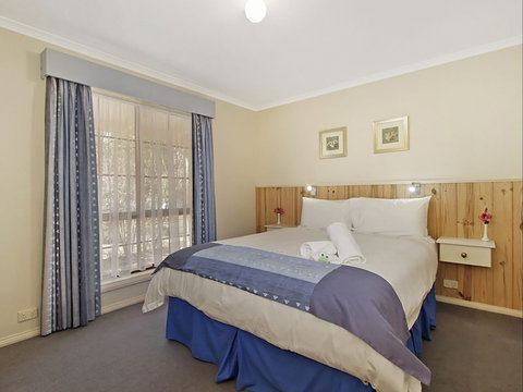 Oak Cottage - Tudor Village - Accommodation Great Ocean Road 0