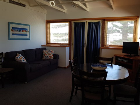 Blue Manna Waters – Apartment A - Accommodation Great Ocean Road 0