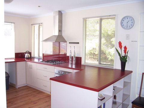 Century 21 SouthCoast: All Decked Out - Accommodation Great Ocean Road 2