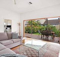 Newcastle Executive Homes - Cooks Hill Cottage - Accommodation Great Ocean Road