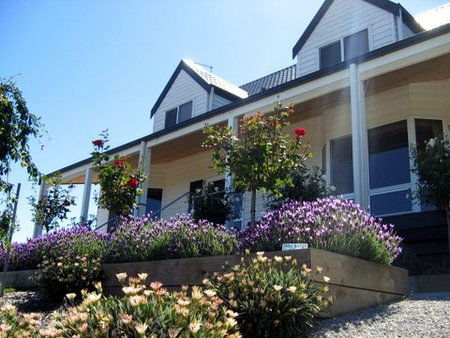 Canadian Lodge - Accommodation Great Ocean Road 0