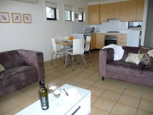 On The Esplanade - Accommodation Great Ocean Road 2