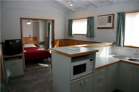 Sale Motor Village - Accommodation Great Ocean Road 4