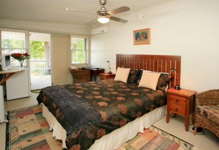 The Bank Guest House & Tellers Restaurant - Accommodation Great Ocean Road 1