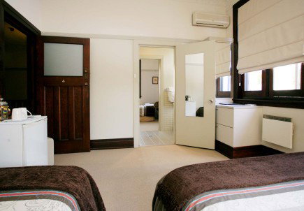 The Bank Guest House & Tellers Restaurant - Accommodation Great Ocean Road 3
