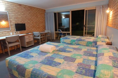 Sunshine Coast Motor Lodge - Accommodation Great Ocean Road 1