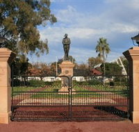 Dalby War Memorial and Gates - Accommodation Great Ocean Road