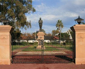 Dalby War Memorial And Gates - Accommodation Great Ocean Road 0