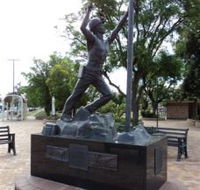 Miners Memorial Statue - Accommodation Great Ocean Road