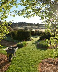 All Saints Garden - Accommodation Great Ocean Road 0