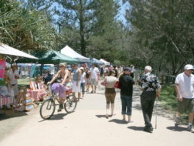 Burleigh Art And Craft Markets - Accommodation Great Ocean Road 2