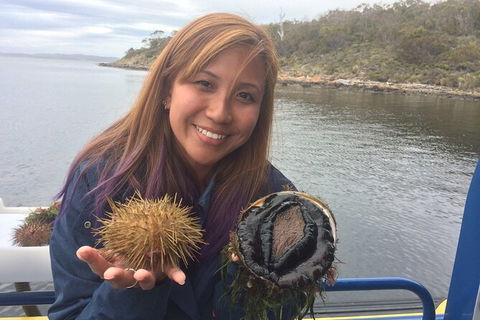 Fresh From The Ocean: Tasmanian Seafood Gourmet Full-Day Cruise Including Lunch - Accommodation Great Ocean Road 18