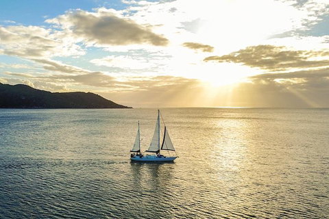 Magnetic Island Sunset Sail - Accommodation Great Ocean Road 1