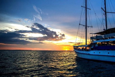Darwin Sunset Dinner Cruise On Cape Adieu - Accommodation Great Ocean Road 3