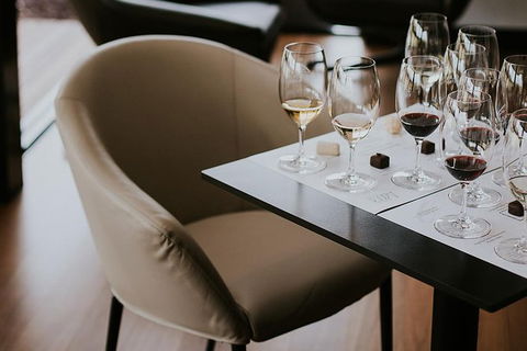 Hunter Valley Wine Tour With Personal Sommelier And Michelin Star Lunch - Accommodation Great Ocean Road 2