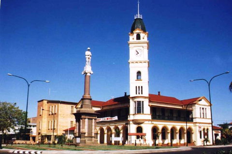 Bundaberg War Memorial - Accommodation Great Ocean Road 0
