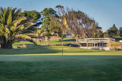 South Lakes Golf Club - Accommodation Great Ocean Road 0