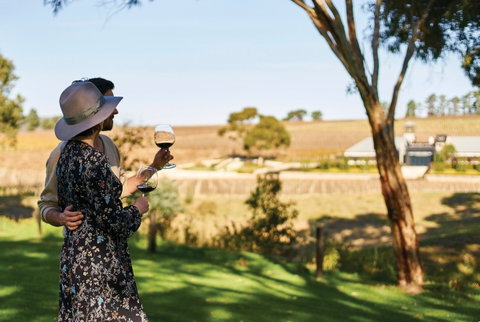 Beresford Estate Tasting Pavilion - Accommodation Great Ocean Road 2