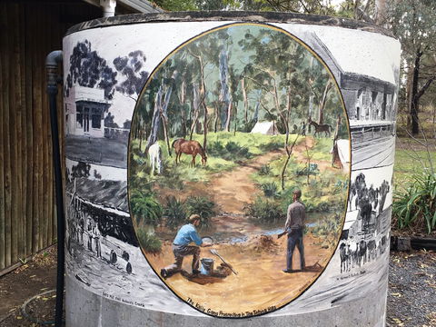 Tatong Tavern Water Tank - Accommodation Great Ocean Road 0