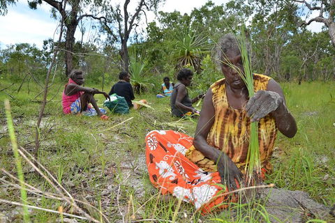 Gay-Wu Woman\'s 5 Day Yolngu Homeland Tour - Accommodation Great Ocean Road 9