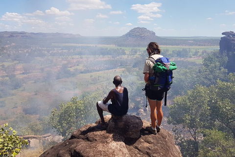 Arnhem Land Injalak Hill Full-Day Tour From Darwin - Accommodation Great Ocean Road 9